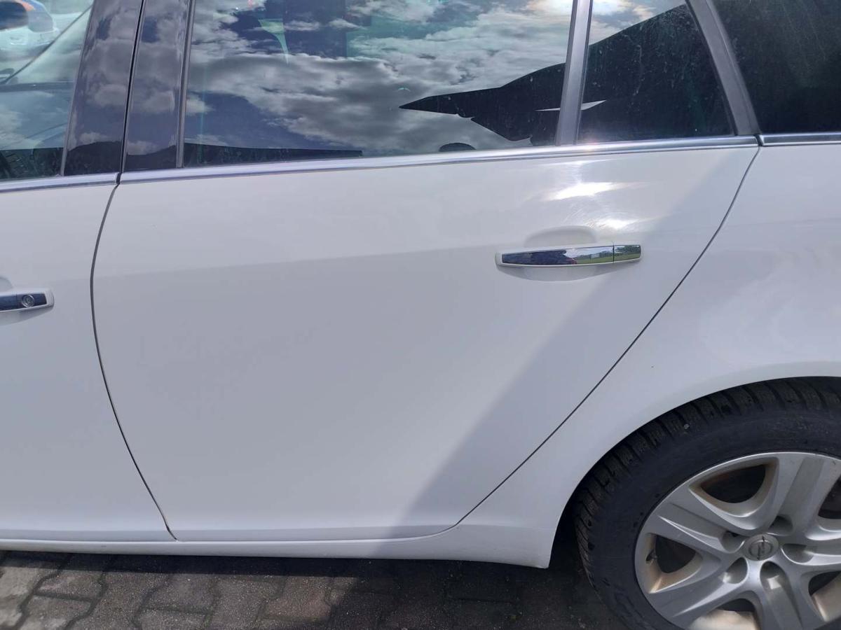 Opel Insignia A original Tür hinten links Z40R Schnee Weiss Kombi Rohbau Bj.2011
